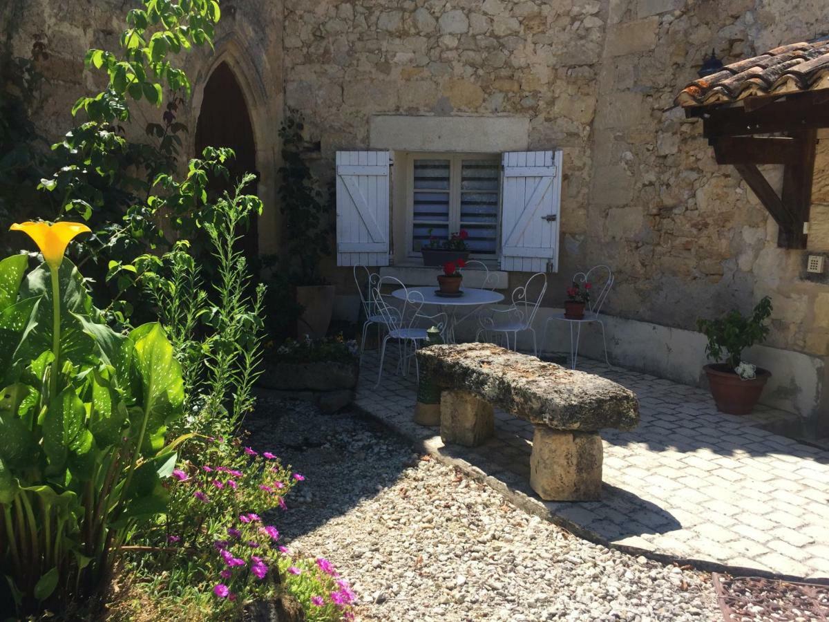مبيت وإفطار Saint-Pey-de-Castets Le Prieure المظهر الخارجي الصورة